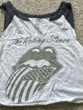 American Eagle Outfitters White and Charcoal Rolling Stones Graphic Crop Top